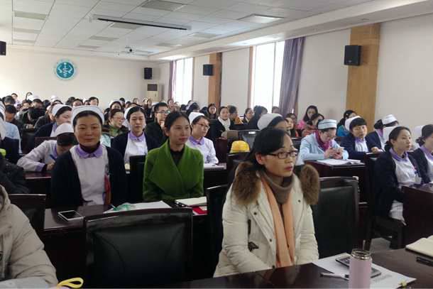 我院召开“2017年优秀护理论文暨护理创新”交流会
