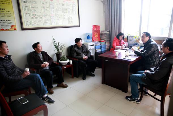 我院召开行风监督员座谈会