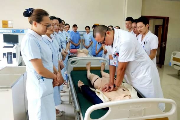 龚村养护中心开展心肺复苏知识培训