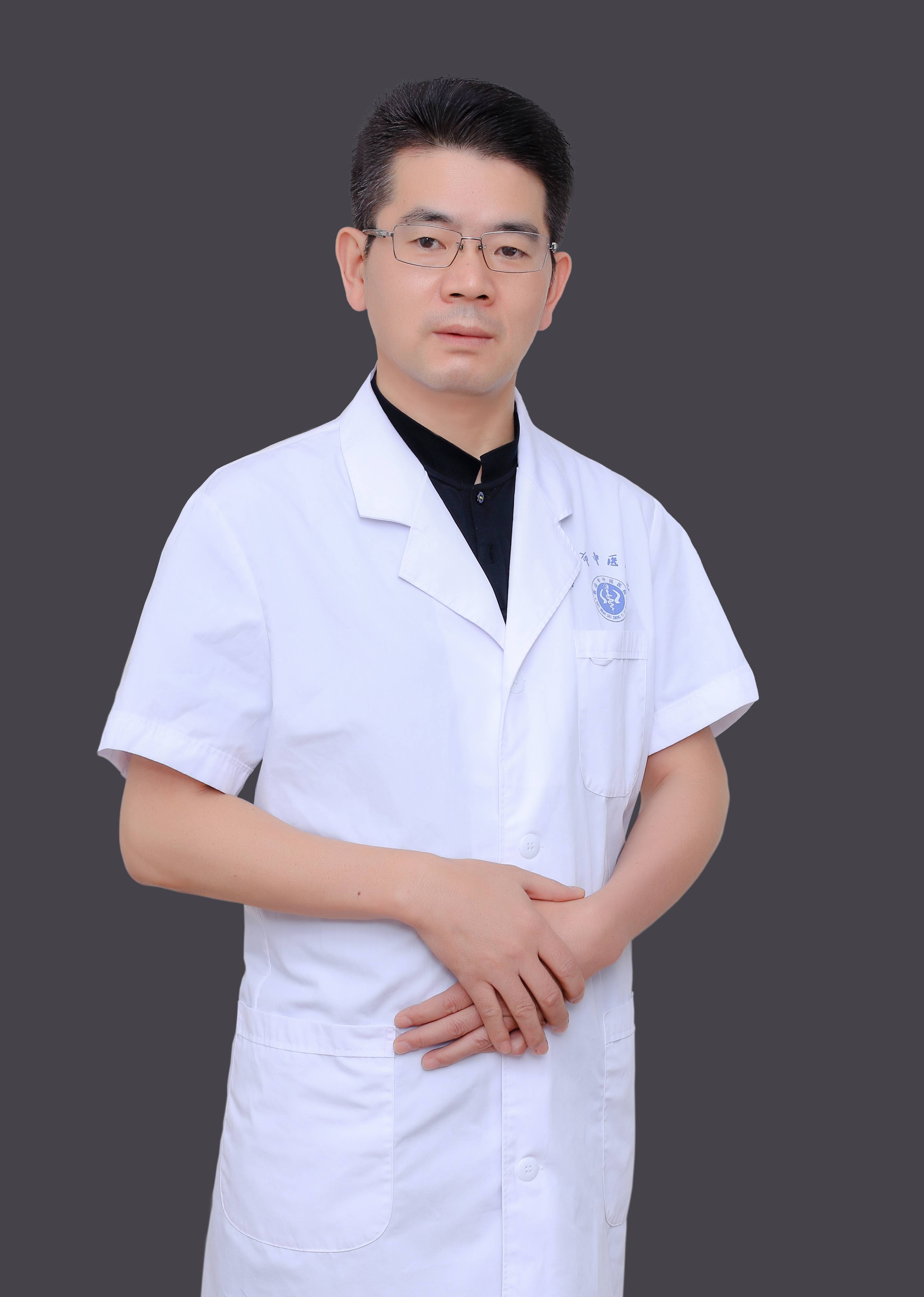 何俊安.jpg