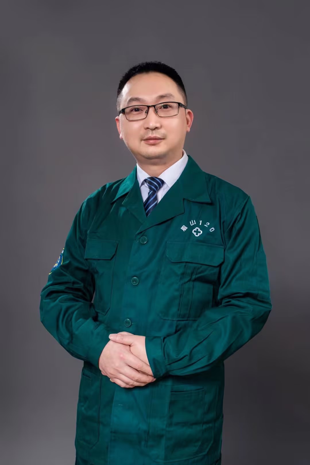 王磊