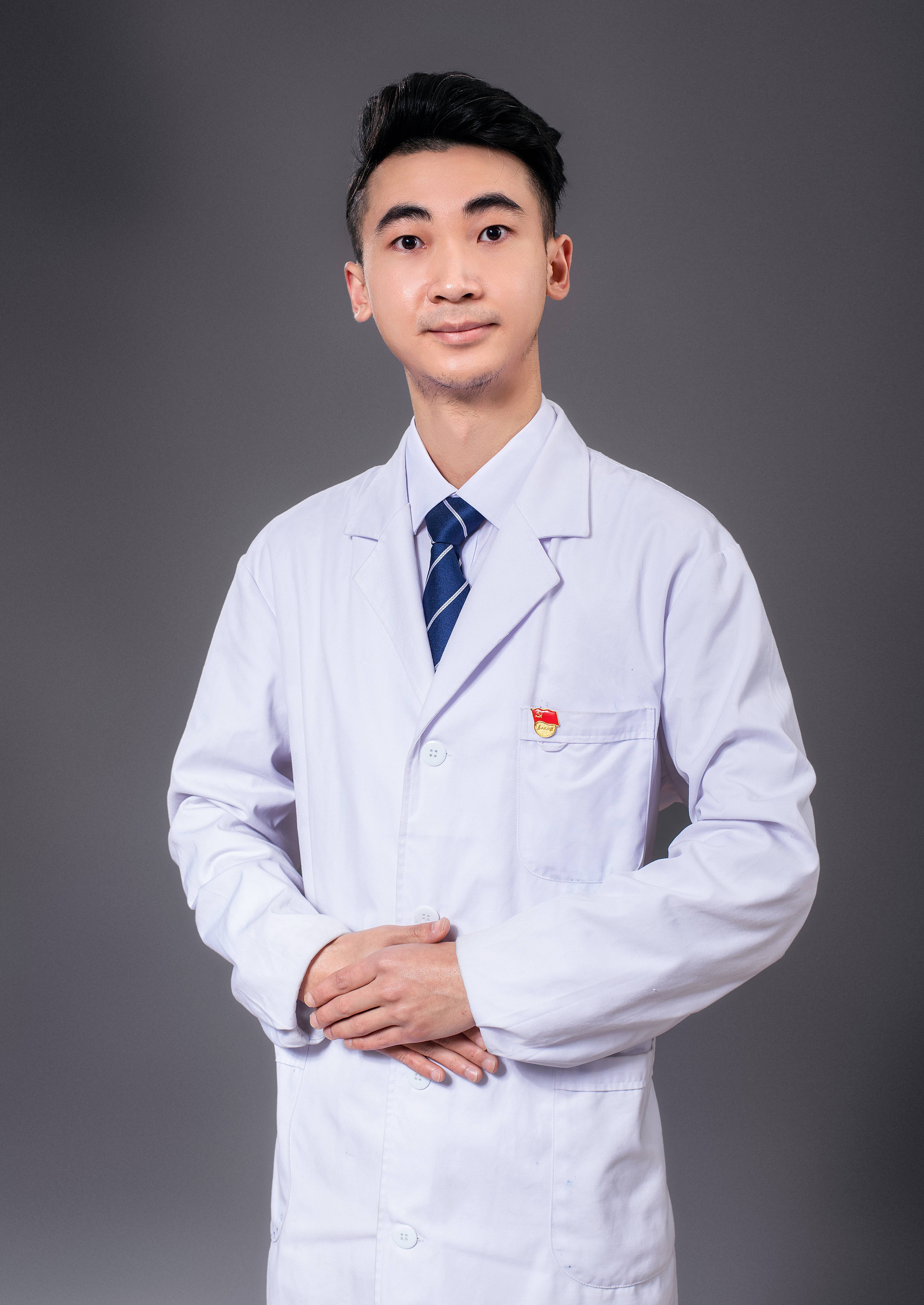张麟.jpg